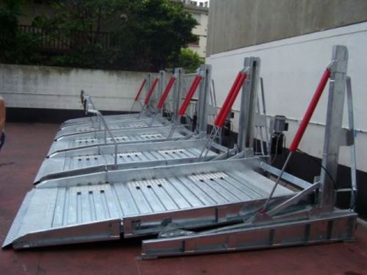 機械車位俯仰式簡易升降機械停車設備應用展示.jpg